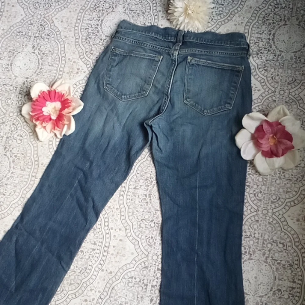 OLD Navy "The Flirt" slim bootcut jeans - Picture 5 of 12